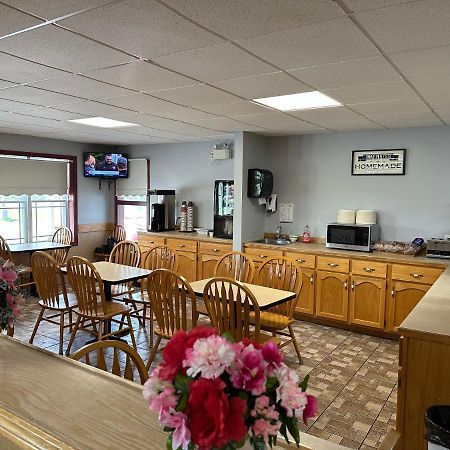 Travellers Inn Fredericton Nb Waasis Экстерьер фото