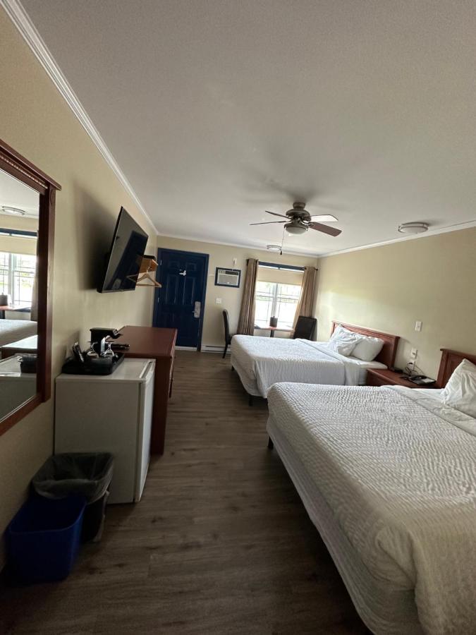 Travellers Inn Fredericton Nb Waasis Экстерьер фото